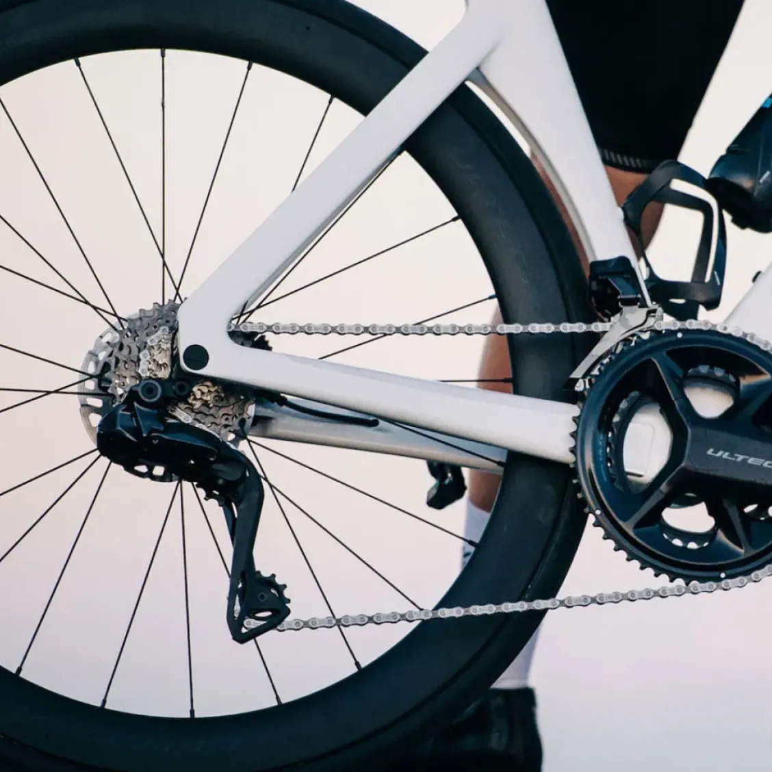 Shimano Ultegra R8150 Di2 12-Speed Rear Derailleur